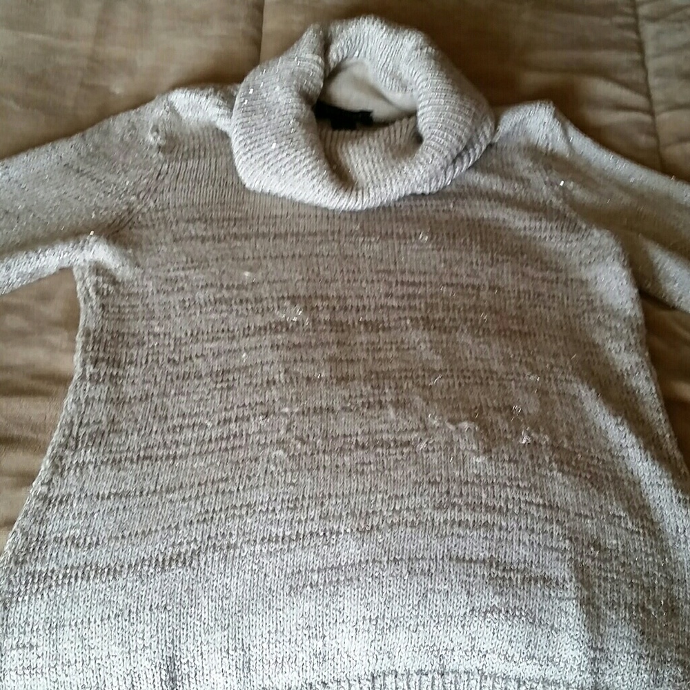 Sweater - Picture 2 of 4